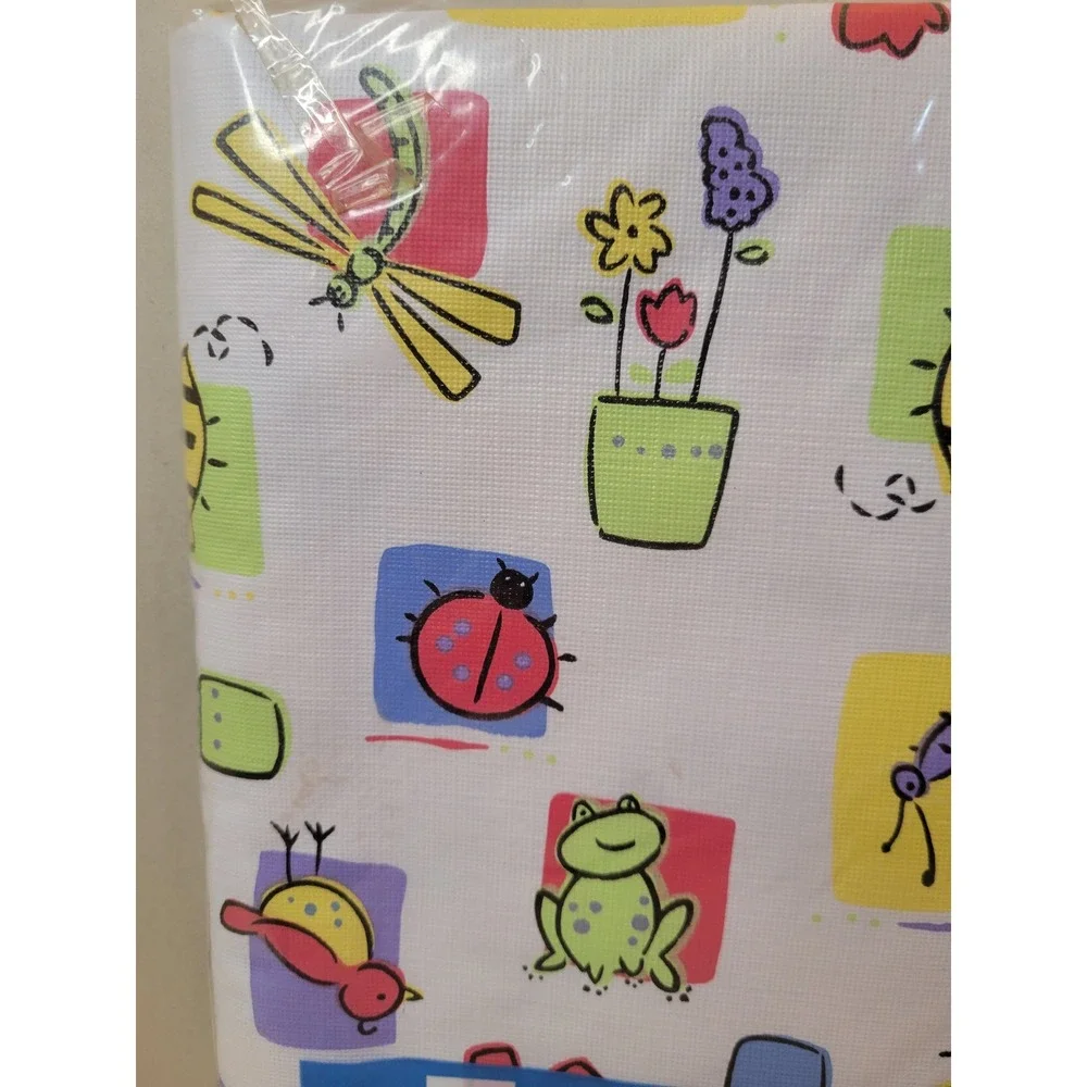 Summer Living Round 70 Flannel Backed Vinyl Tablecloth Garden Insect Frog Bee